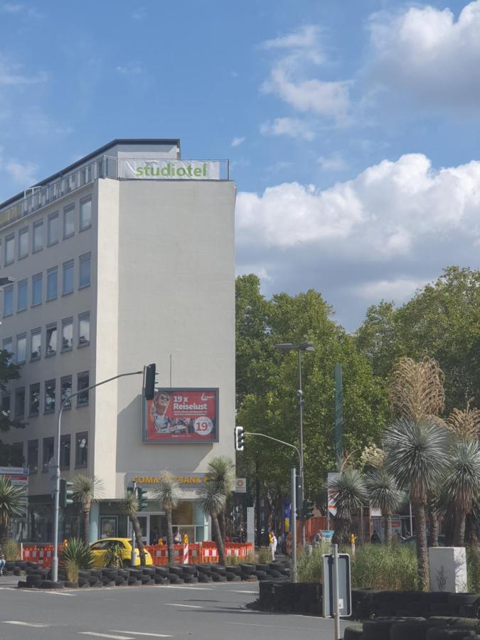 Studiotel Top Loft Dusseldorf Bagian luar foto